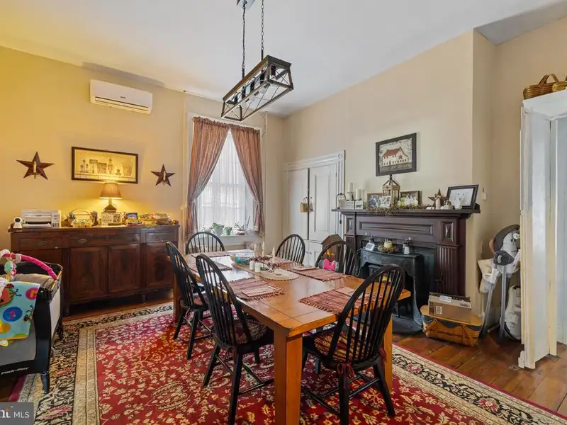 Historic Mcmechan Inn: 13-bedroom Home and Commercial Space in Moorefield, Wv