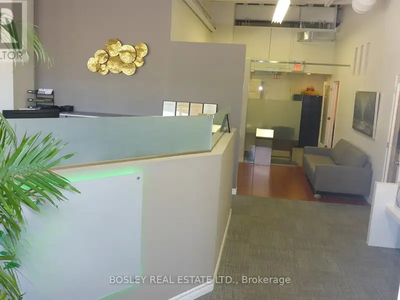 Leaside Retail Space with High Ceilings, Kitchen, and Ample Parking Near Lrt