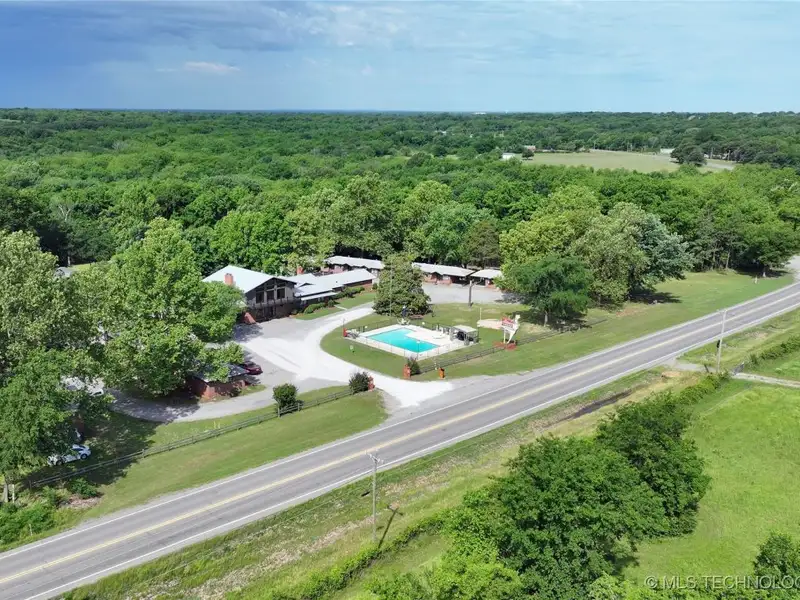 Historic 25-unit Resort on Hwy 51 Near Lake Fort Gibson, Wagoner, Oklahoma