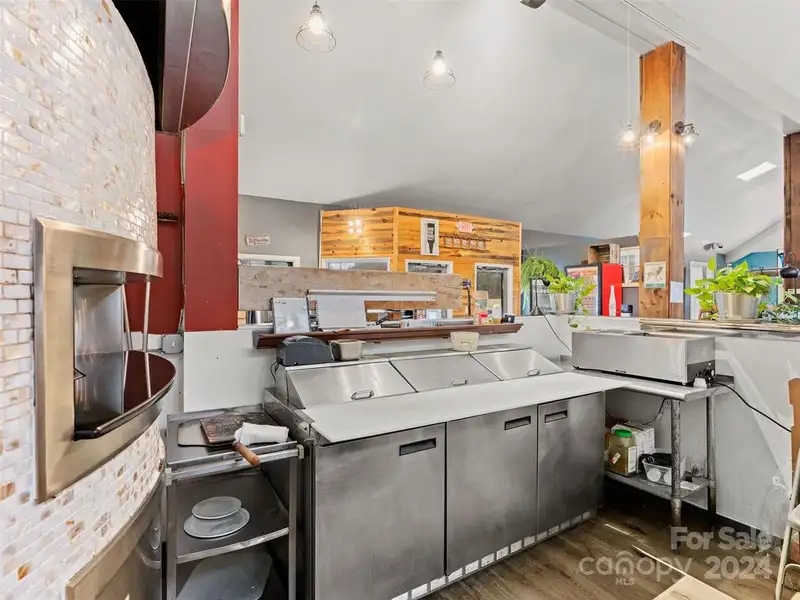 Commercial Restaurant and Brewery with Mountain Views in Maggie Valley