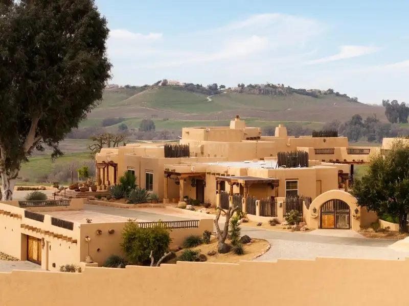 Luxury Estate with Stunning Views, Pool, Wine Cellar, and Extensive Amenities in Friant