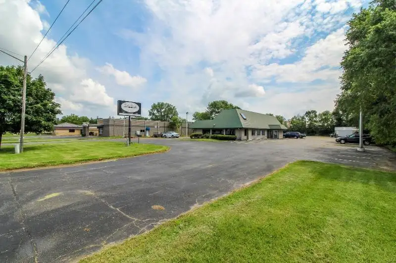 Turn-key Restaurant Building on 1.58 Acres with Ample Parking and Kitchen Facilities