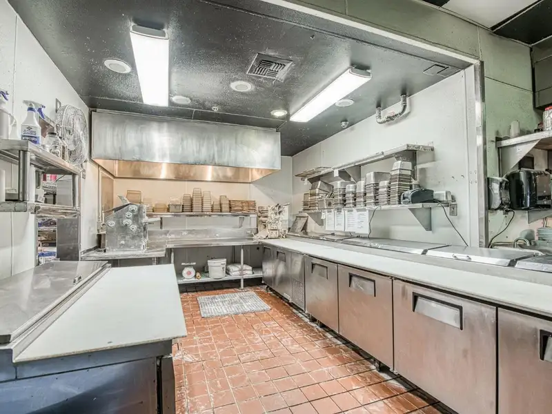 Restaurant Location for Sale with Equipment, Lease Transfer, and License in Palm & Nees Ave