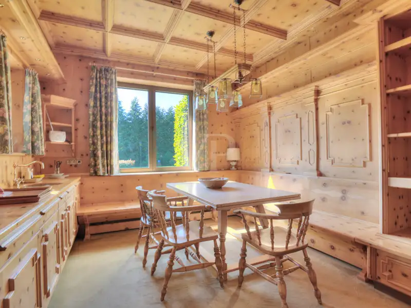 Spacious 34,000 M² Stud Farm Property with Main House, Pool, and Guest Accommodations