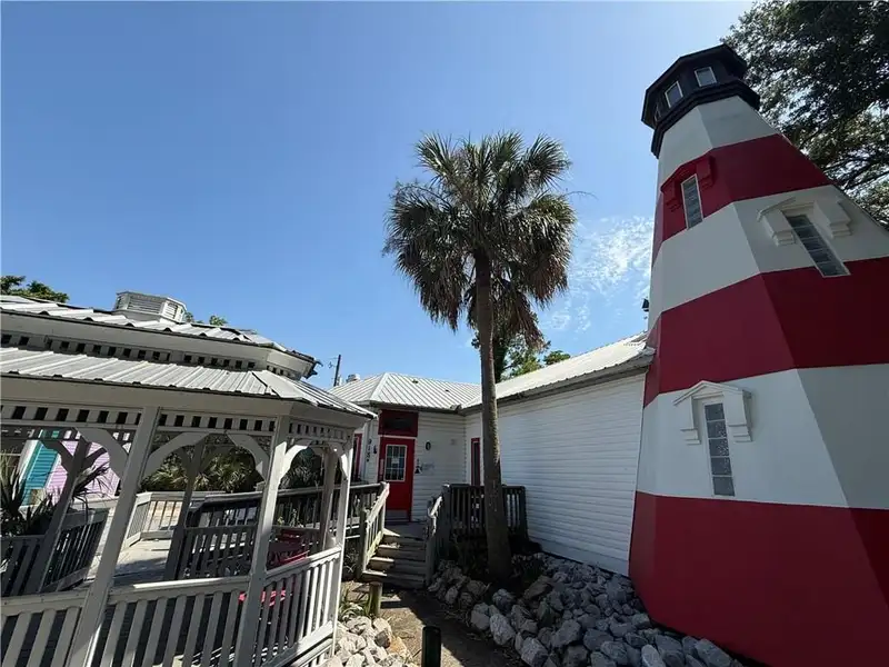 Commercial Building with Three Units in Dauphin Island's Lighthouse Landmark