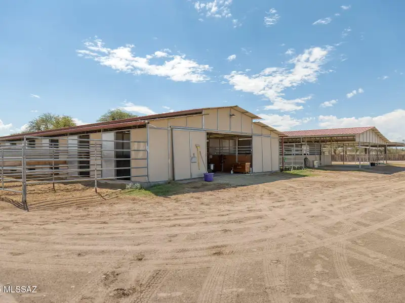 Equestrian Property on 18 Acres with Barns, Stalls, and Manufactured Homes