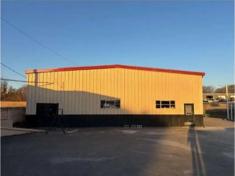 Multi-building Commercial Property with Restaurant and Warehouse on Langdon St and Hwy 80