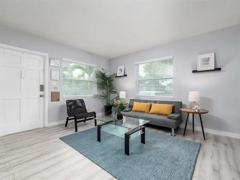 Turnkey 6-unit Airbnb Property in Prime Wilton Manors - Fully Renovated and Furnished