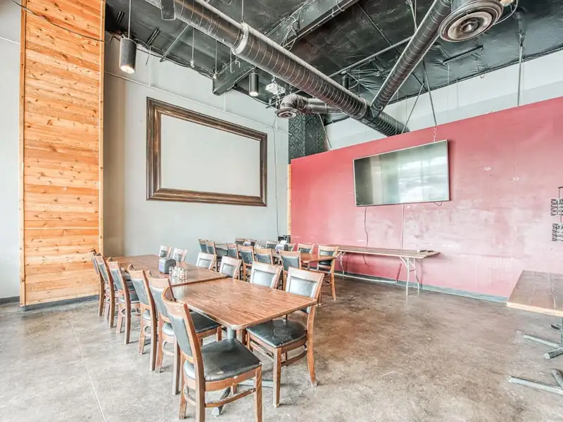 Restaurant Location for Sale with Equipment, Lease Transfer, and License in Palm & Nees Ave