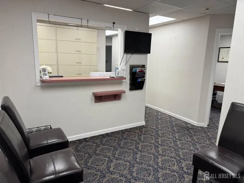 Medical Office Suite for Sale in East Brunswick's Williamsburg Commons, 820 Sf