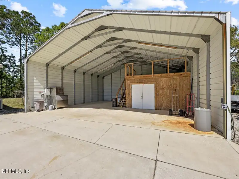 Commercial Building with Offices and Storage in St. Johns County, Ci Zoning