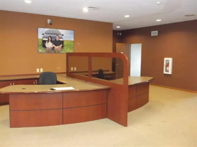 Class a Office Condo for Lease in Oshkosh - 9000+ Sf with Multiple Offices and Parking