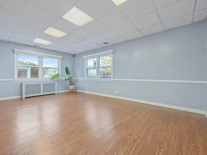 Expansive Medical/office Space for Lease in Central New Rochelle with Private Parking