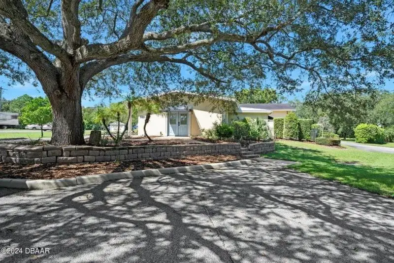 Class a Office Building with River Views in Ormond Beach, Ideal for Dual Businesses