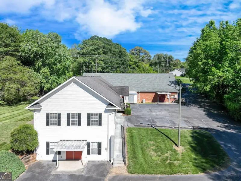 Versatile 7,900+ Sq Ft Medical Office Building in Prime Location Near Hospital