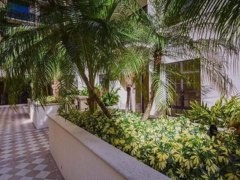 Live/work Condominium in Downtown West Palm Beach - Ideal for Commercial or Residential Use