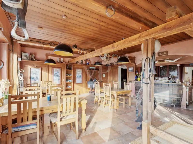 Renovated Guest House with Private Living Areas in Southwest Palatinate