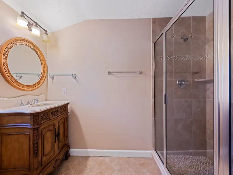 Ranch-style Estate Near Waynesville Inn, 5br/6.5ba, Ideal for Boutique Hospitality or Residence