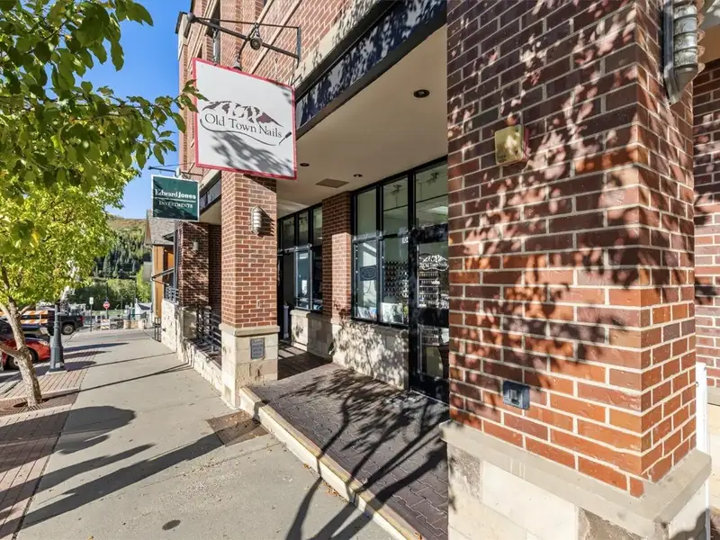 Centrally Located 840 Sq. Ft. Commercial Space with Parking in Downtown Steamboat Springs