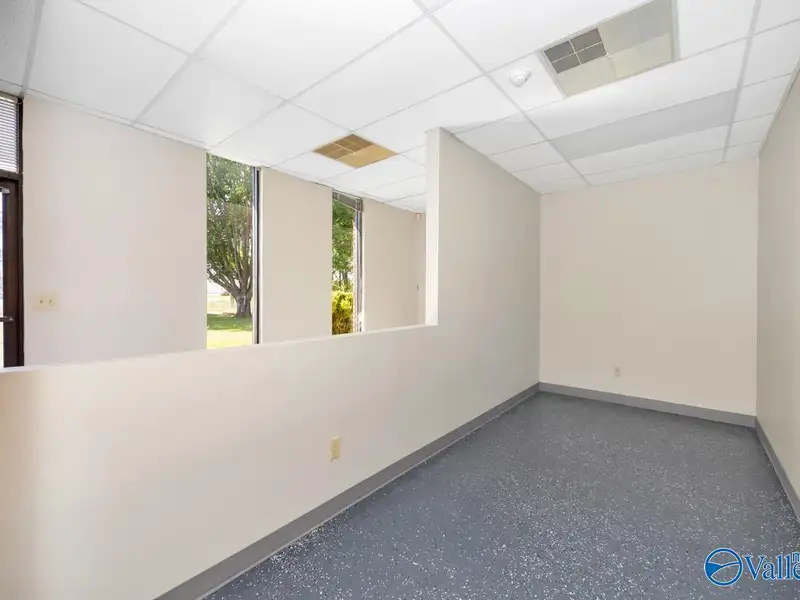 Flexible Industrial Property with 3 Buildings on 6 Acres in Huntsville, Al