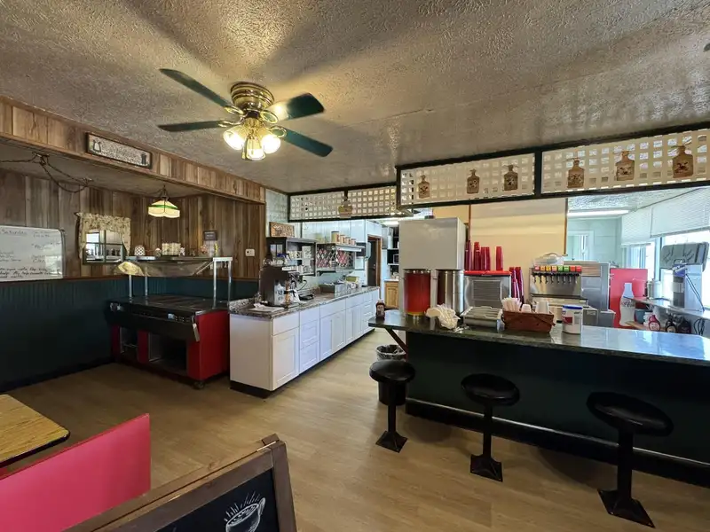 Established Family Restaurant with Drive-thru Near Lake Cumberland Marina