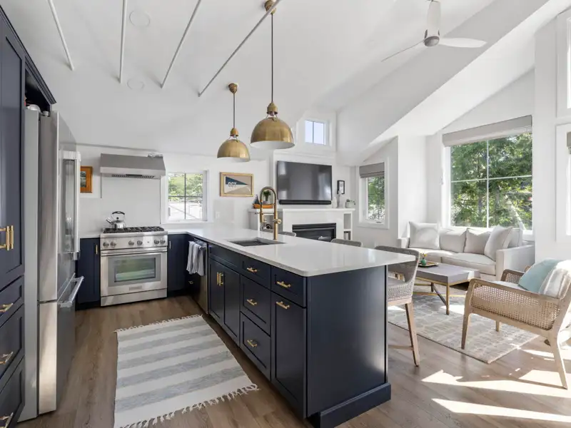 High-end Restaurant Space with Outdoor Dining and Residential Unit in Ogunquit