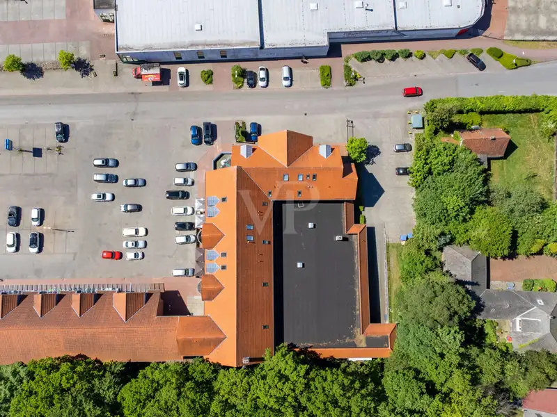 Spacious Medical Practice Space with Private Area in Convenient Location, 253 Sqm