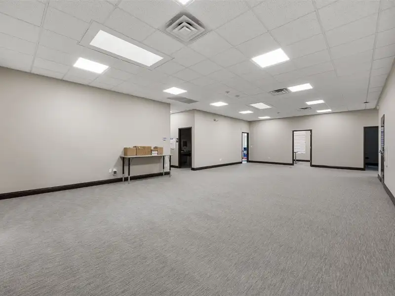 Versatile Office Building with Dual Tenant Configuration in Prime Location