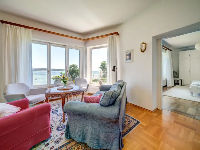 Lakeside Multi-family Property with Historic Bathhouse in Litzelstetten, Lake Constance