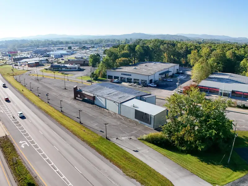 Versatile Commercial Property on Highway 25 N, Corbin with Showroom and Office Spaces