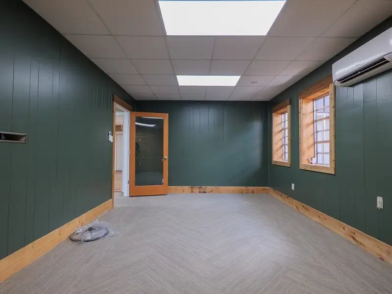 Versatile Commercial Property with Office, Showroom, and Warehouse in Lowndes County