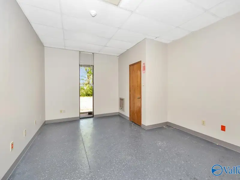 Flexible Industrial Property with 3 Buildings on 6 Acres in Huntsville, Al