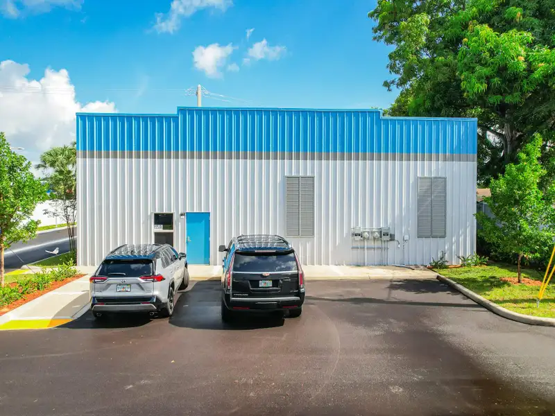 10,000 Sq Ft Warehouse Space for Lease in Pompano Beach, B-4 Commercial Zoning