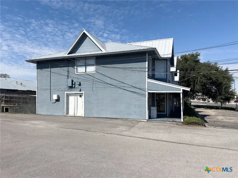 Investment Opportunity: Multi-unit Complex in Copperas Cove with Stable Tenants and Recent Updates