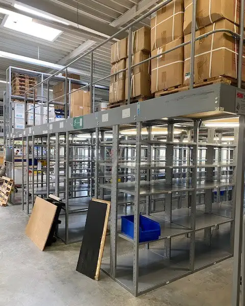 Versatile Commercial Property for Manufacturing/warehousing with Ample Office Space in Prime Location
