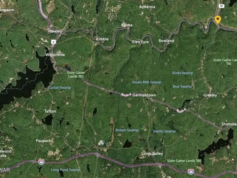 Versatile 948 Sq Ft Commercial Space for Lease in Lackawaxen with River Access