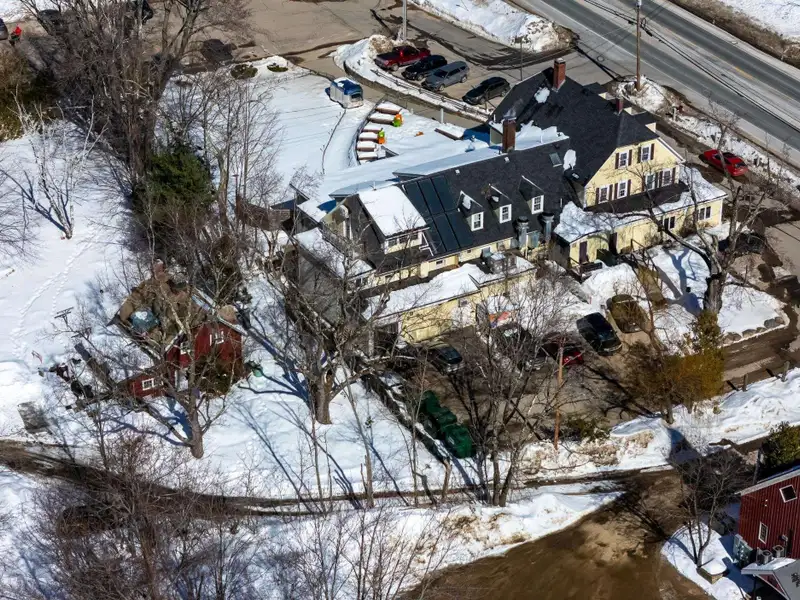 Multi-use Property with Restaurant, Brewery, and Guest Rooms Near Mt. Washington