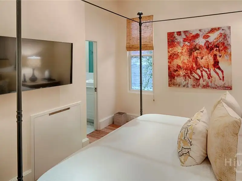 Chic 2-story Mixed-use Building in Prime Location with Commercial Space and Urban Loft