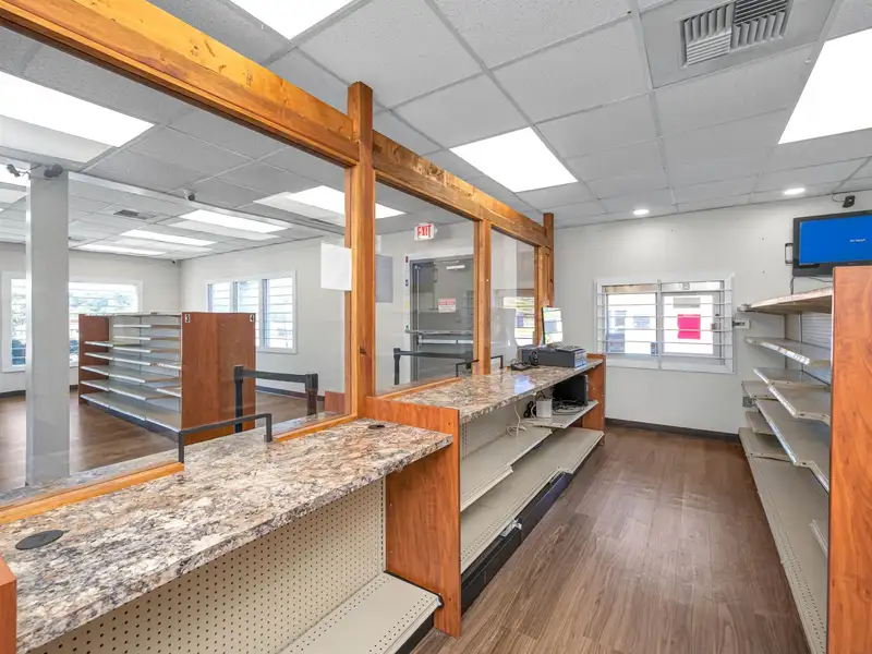Flexible Use Commercial Property in Updated Condition, Former Fast Food and Pharmacy Location