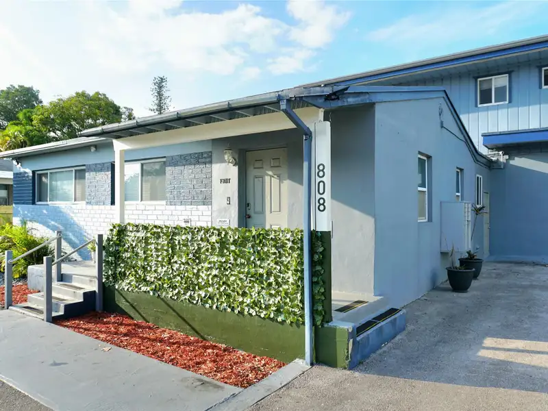 Turnkey Multifamily Investment: 8 Furnished Studios & 2/2 Apartment Near Las Olas