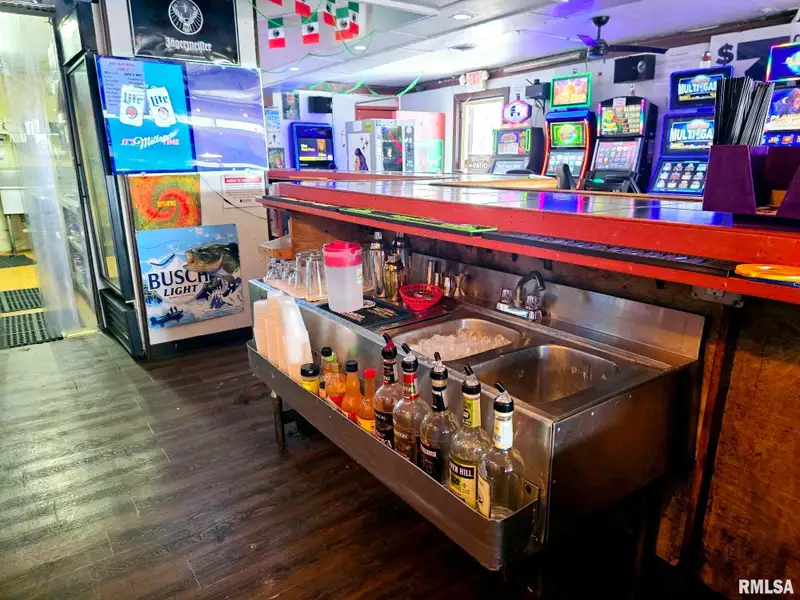 Established Bar and Grill with Outdoor Stage in Prime Location Near Factories