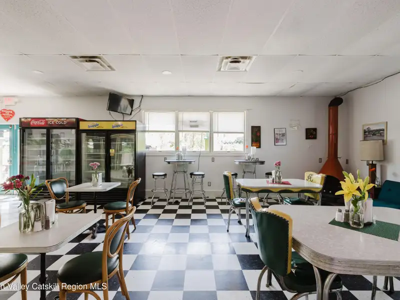 Mixed-use Commercial Property with Vintage Diner and Deli in Elizaville, Hudson Valley