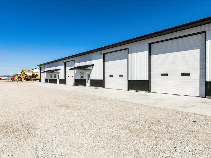Newly Constructed Commercial Shop/warehouse in Convenient Location with Gross Lease Terms