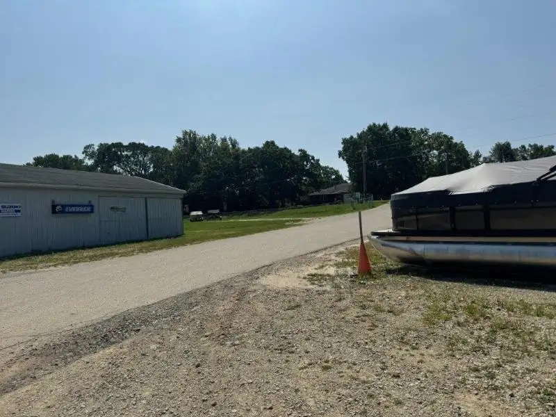 Premier Full-service Marina with 95 Slips on Rock River, Direct Lake Access