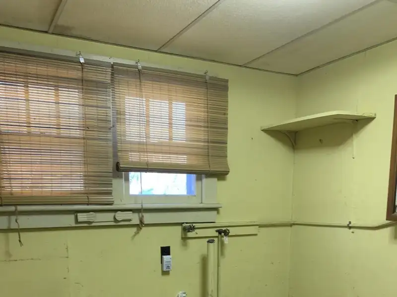 Prime 2-acre Commercial Property with 3-bedroom Home in High Traffic Area