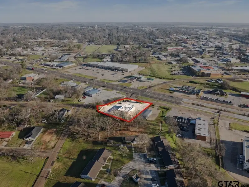 Commercial Building for Sale in Prime Location with High Visibility and Foot Traffic