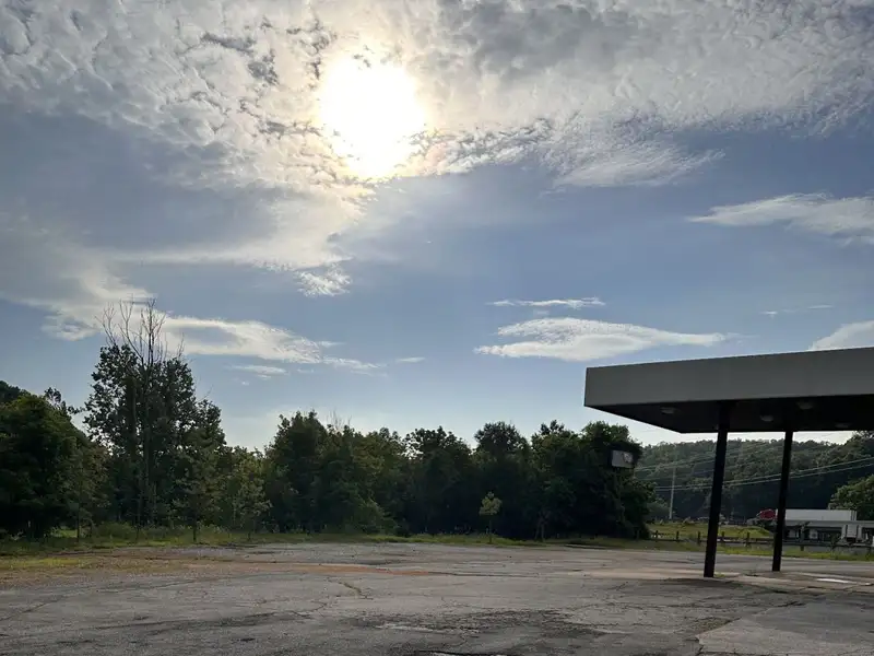 Commercial Restaurant with Rv Hookups and Additional Lot Near I-40 Exit 152