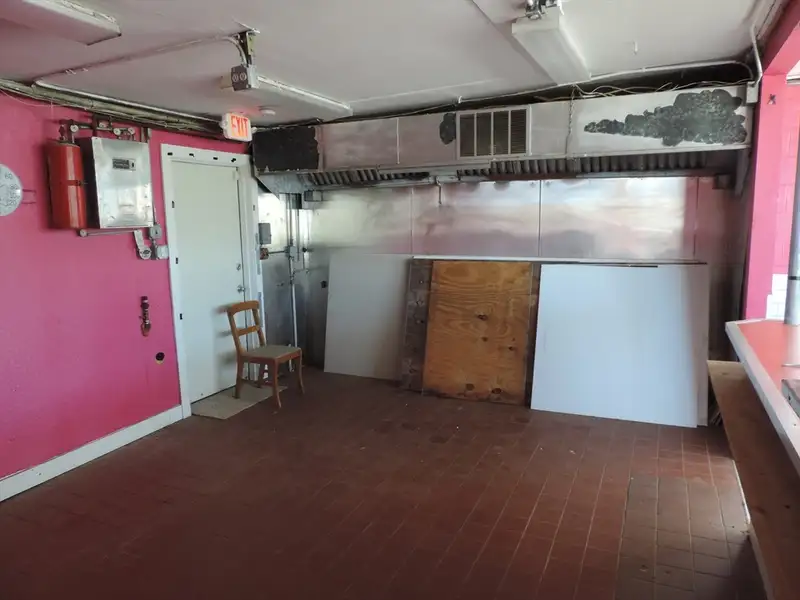 Corner Lot Retro Diner-style Building in Brant Rock - Ideal for Restaurant or Boutique