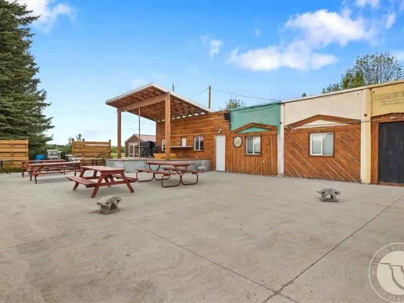 Renovated Saloon with Licenses Near Red Lodge and Beartooth Highway, Includes Living Space