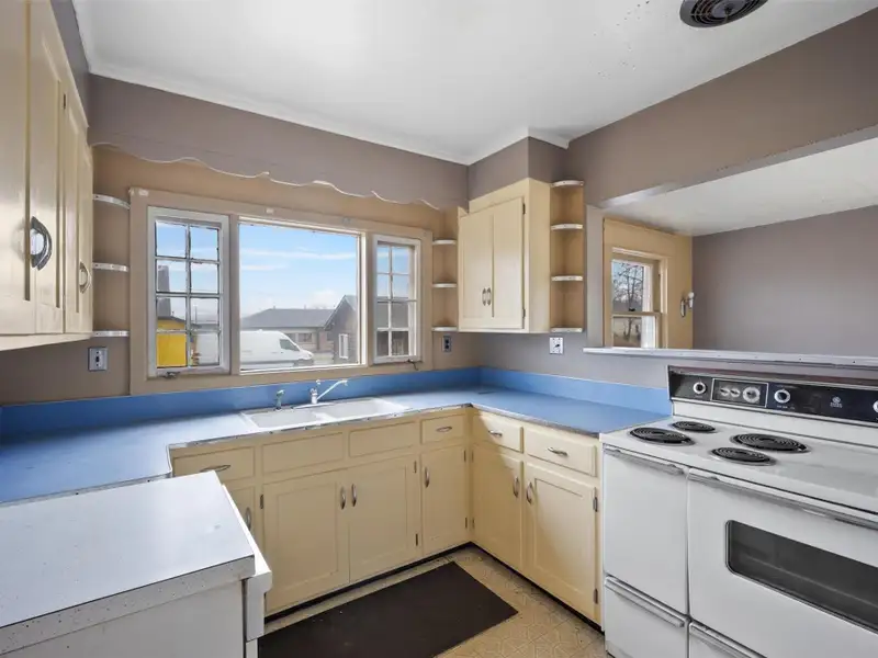 Versatile Live-work Property on High-traffic Route 9w in Catskill, Ny